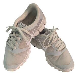 Vintage Womens NIKE FREE 5.0 Gray / White Women's Running Shoe Size 6.5